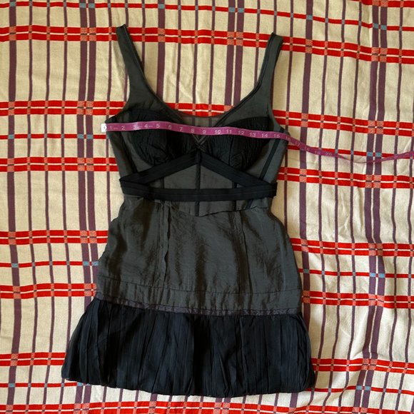 BCBG RUNWAY GREY/BLACK SLEEVELESS MINI DRESS. CORSET LIKE BODICE. SIZE 2. - Picture 9 of 12